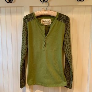 Adventura Women’s Paisley Pattern Henley